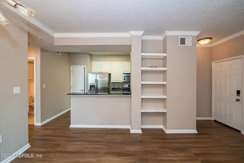 8539 Gate Parkway Jacksonville FL 32216