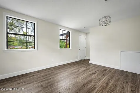 2022 W 13th St Street W Jacksonville FL 32209