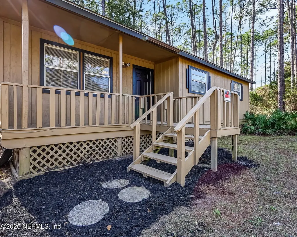 20 N Dolphin Avenue Middleburg FL 32068