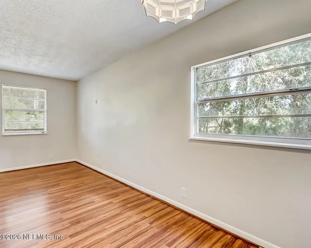 20 N Dolphin Avenue Middleburg FL 32068