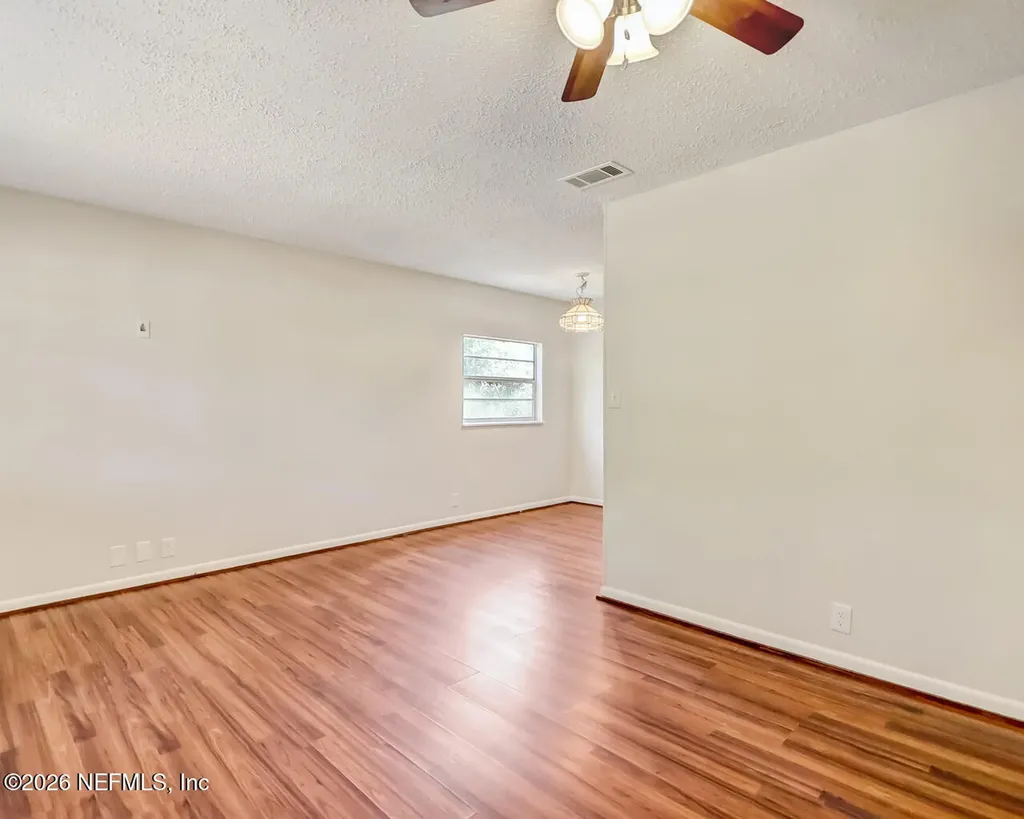 20 N Dolphin Avenue Middleburg FL 32068