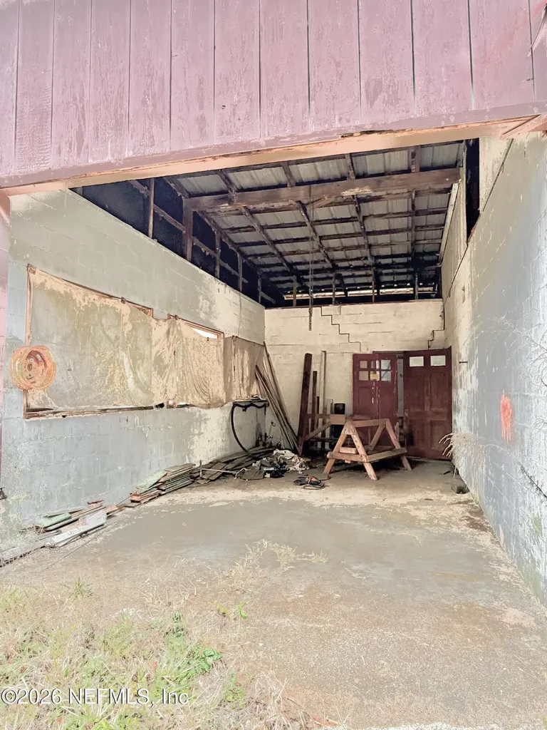 435 W River Road Palatka FL 32177