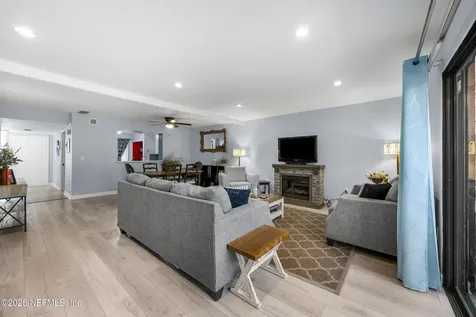 7852 Playa Del Rey Court Jacksonville FL 32256