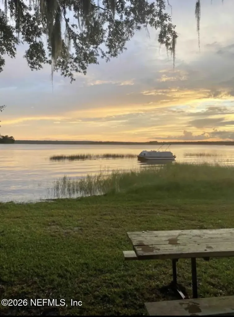 25321 NE 141st Street Fort Mccoy FL 32134