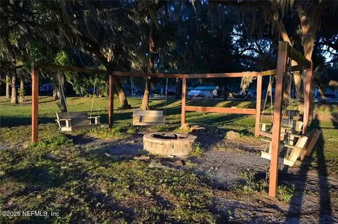 25321 NE 141st Street Fort Mccoy FL 32134
