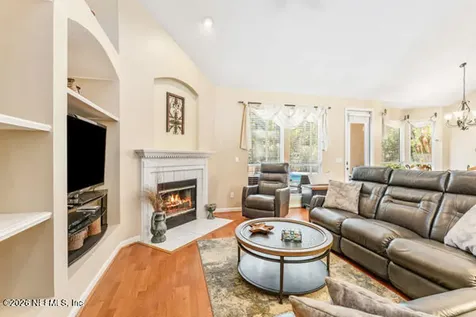 285 Crooked Court St. Johns FL 32259