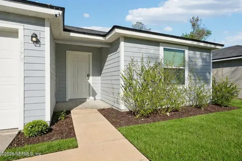 6578 Flowers Avenue Jacksonville FL 32244