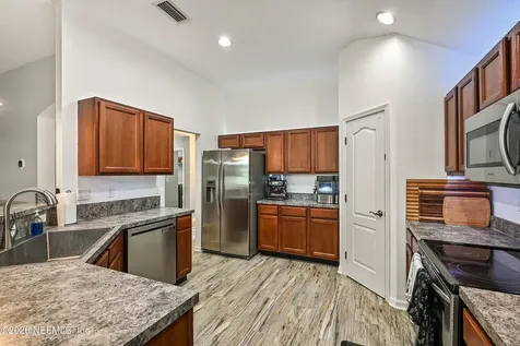 494 Apple Creek Drive Jacksonville FL 32218