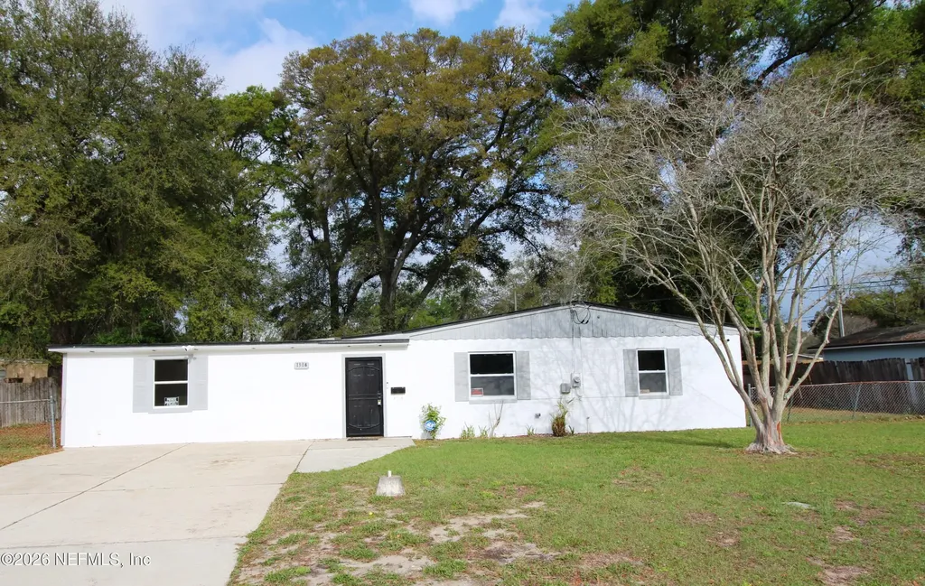 1304 King Arthur Road Jacksonville FL 32211