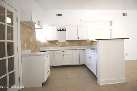 1304 King Arthur Road Jacksonville FL 32211