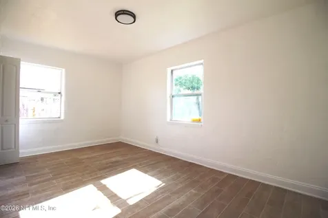 1304 King Arthur Road Jacksonville FL 32211