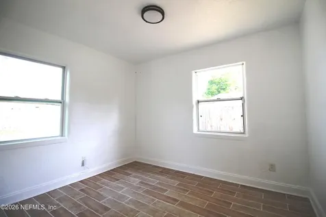 1304 King Arthur Road Jacksonville FL 32211