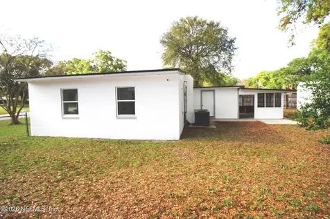 1304 King Arthur Road Jacksonville FL 32211