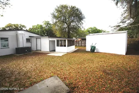 1304 King Arthur Road Jacksonville FL 32211