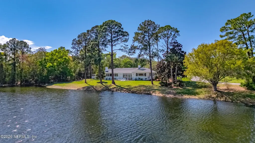 10042 Lake Lamar Court Jacksonville FL 32256
