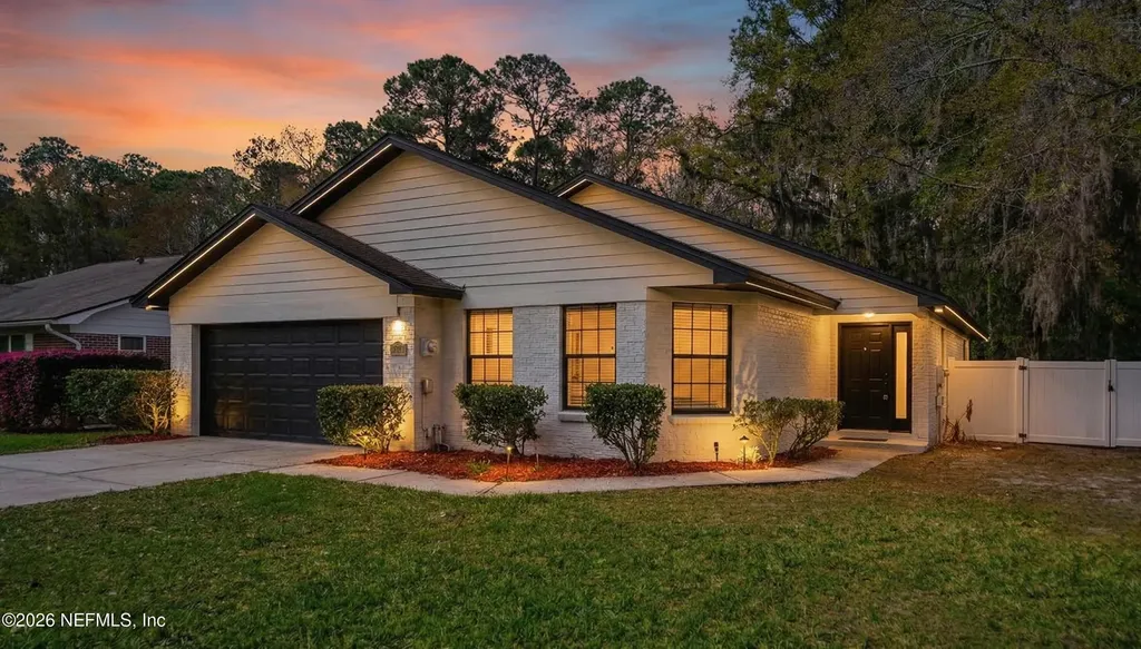 2338 Blossom Ridge Drive N Jacksonville FL 32218
