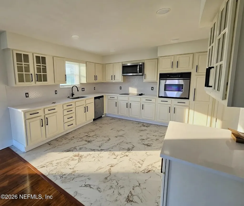 10206 Shoreview Drive N Jacksonville FL 32218