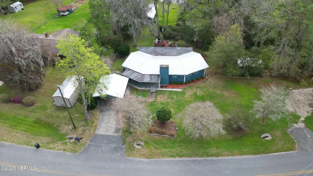176 Lake Drive Florahome FL 32140