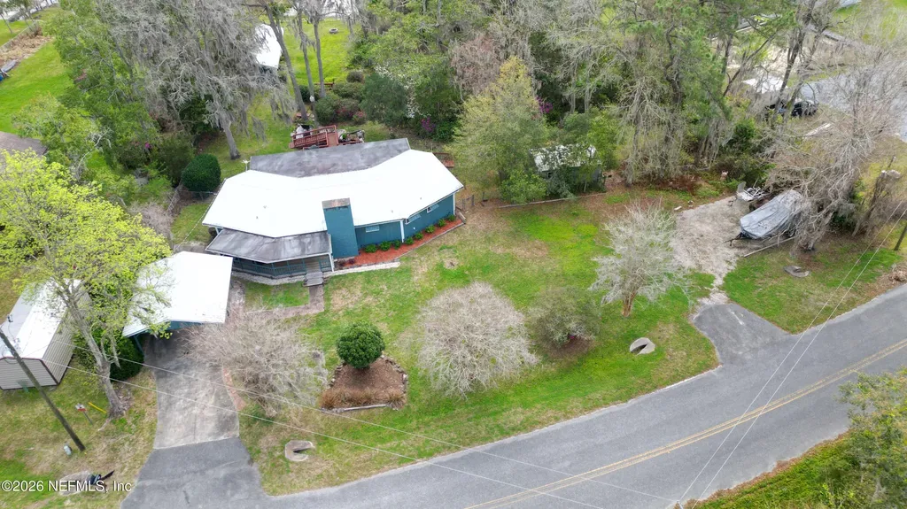 176 Lake Drive Florahome FL 32140