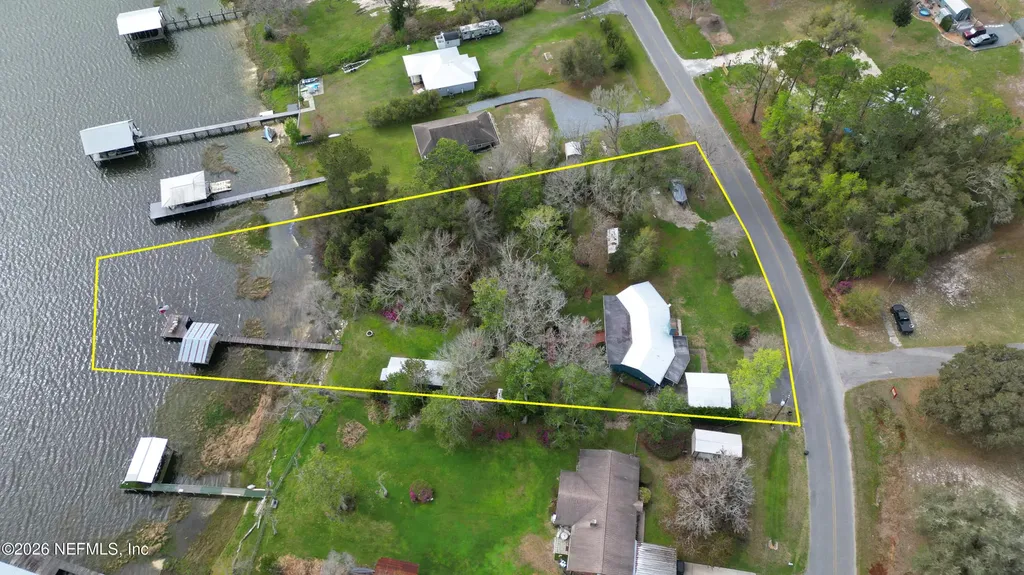 176 Lake Drive Florahome FL 32140