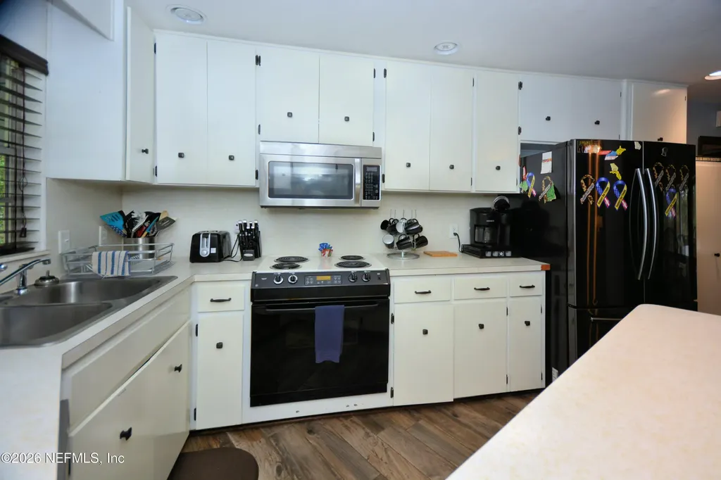 176 Lake Drive Florahome FL 32140