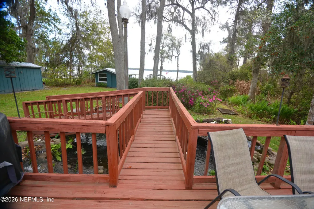 176 Lake Drive Florahome FL 32140