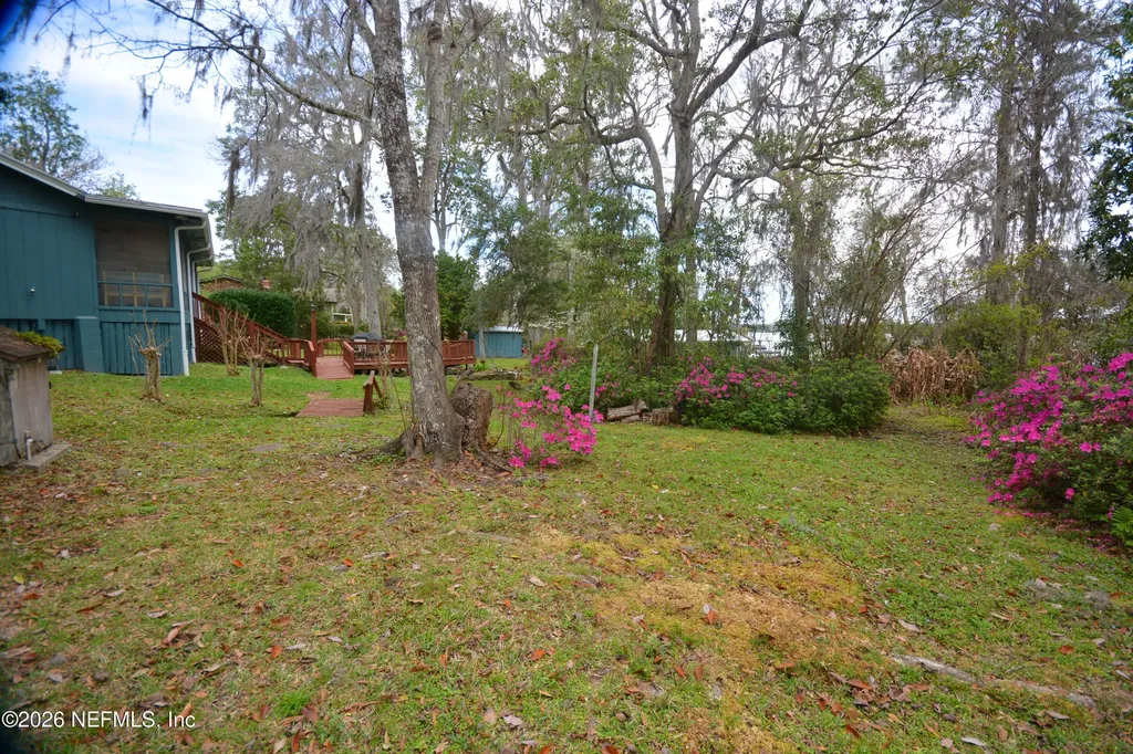 176 Lake Drive Florahome FL 32140