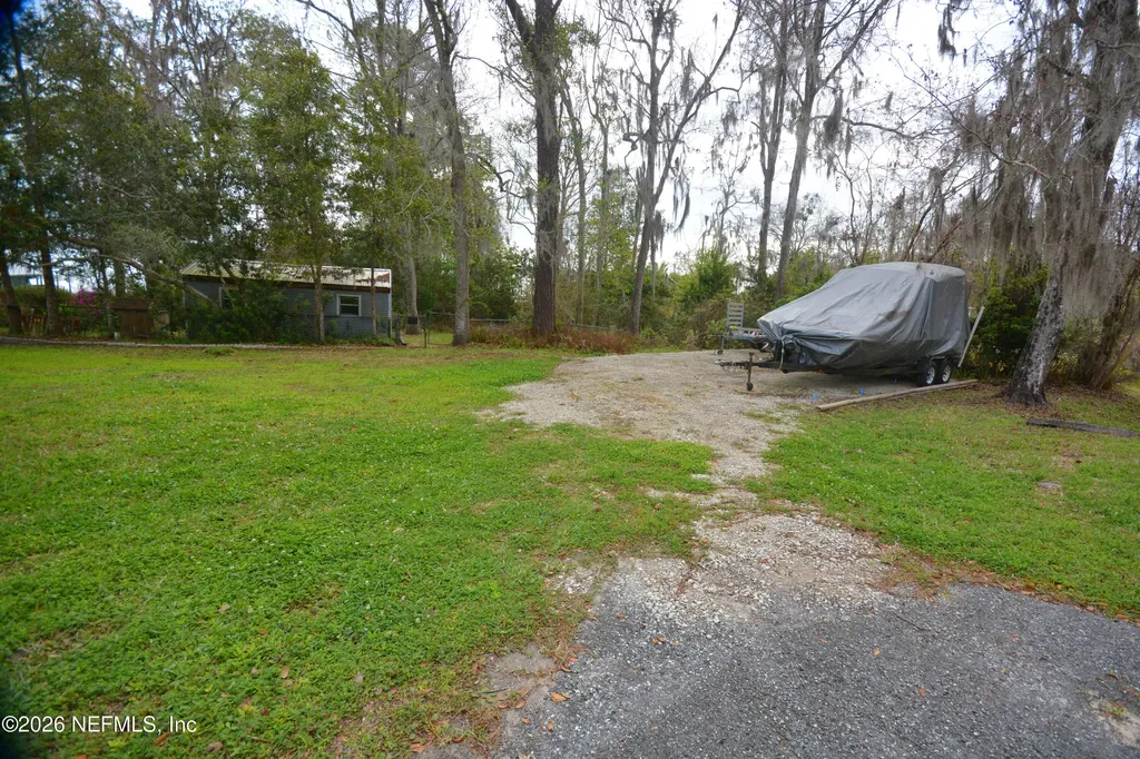 176 Lake Drive Florahome FL 32140