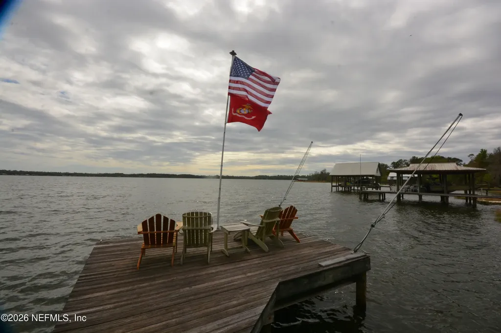 176 Lake Drive Florahome FL 32140