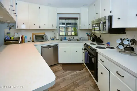 176 Lake Drive Florahome FL 32140