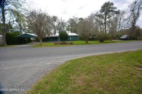 176 Lake Drive Florahome FL 32140