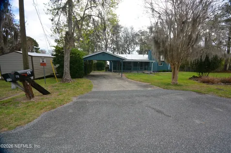 176 Lake Drive Florahome FL 32140
