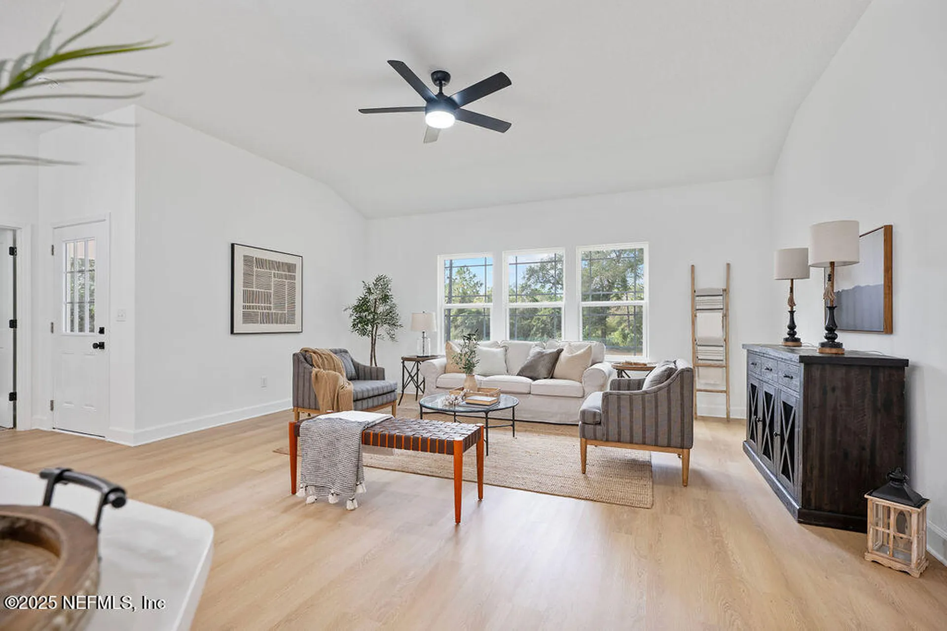 251 Swan Lake Drive Melrose FL 32666