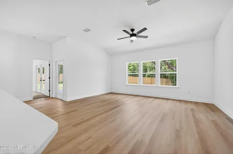 251 Swan Lake Drive Melrose FL 32666