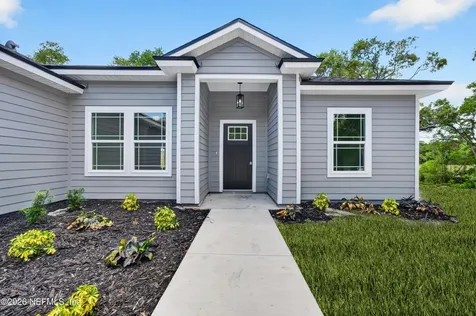 251 Swan Lake Drive Melrose FL 32666