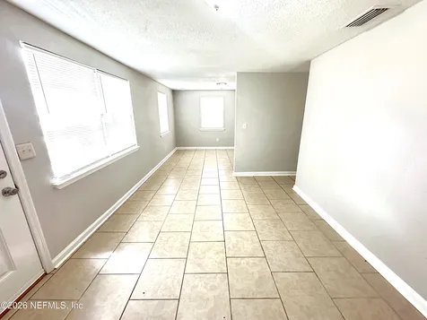9071 3rd Avenue Jacksonville FL 32208