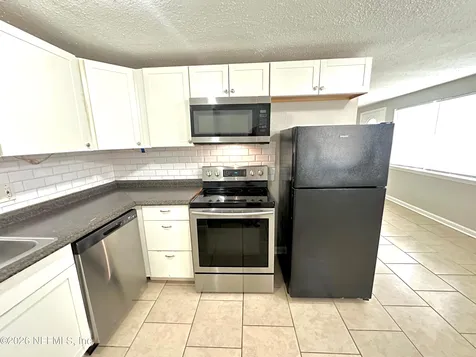 9071 3rd Avenue Jacksonville FL 32208
