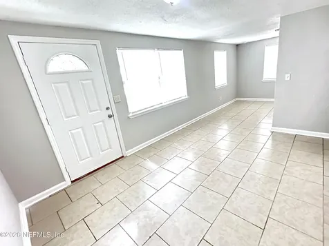 9071 3rd Avenue Jacksonville FL 32208