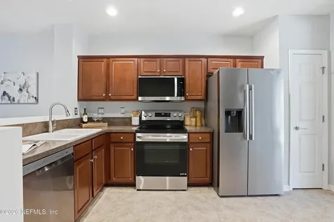 8127 Summer Gate Court Jacksonville FL 32256