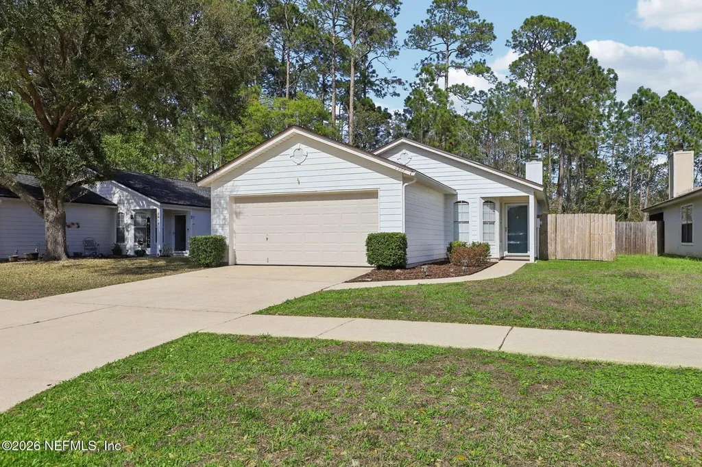 1907 Hunters Trace Circle Middleburg FL 32068