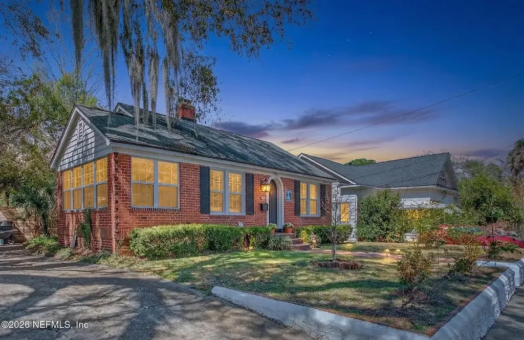 1528 Belmonte Avenue Jacksonville FL 32207