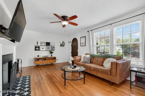 1528 Belmonte Avenue Jacksonville FL 32207