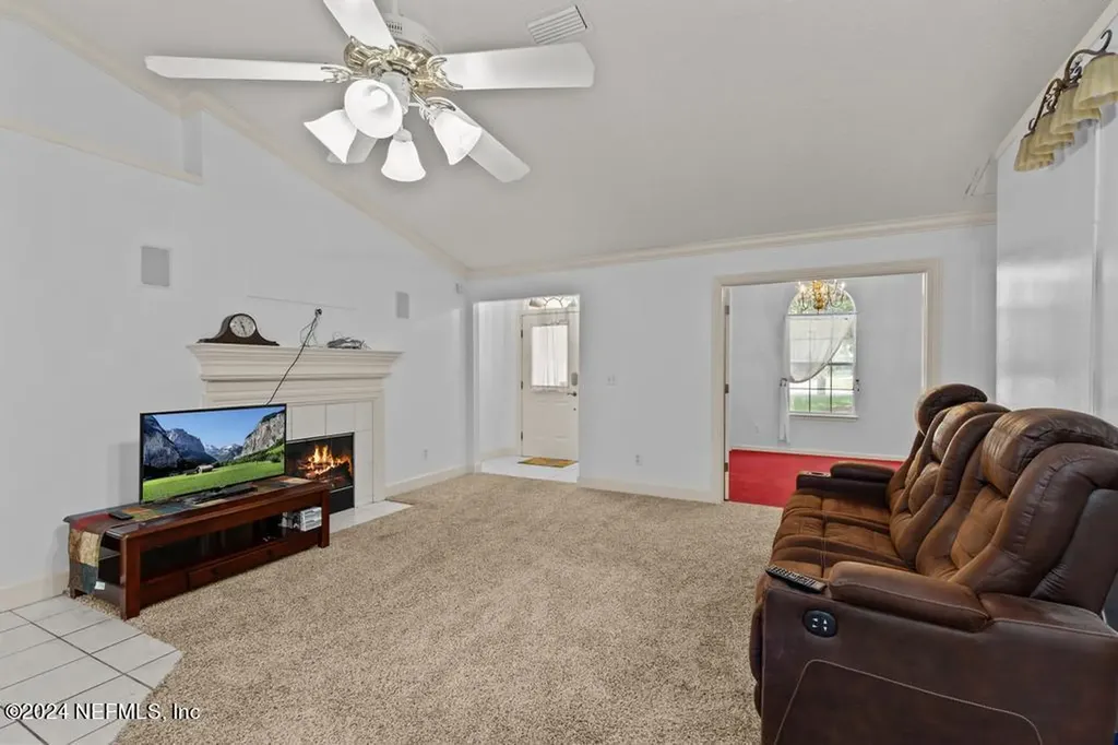 1242 King James Place Jacksonville FL 32218