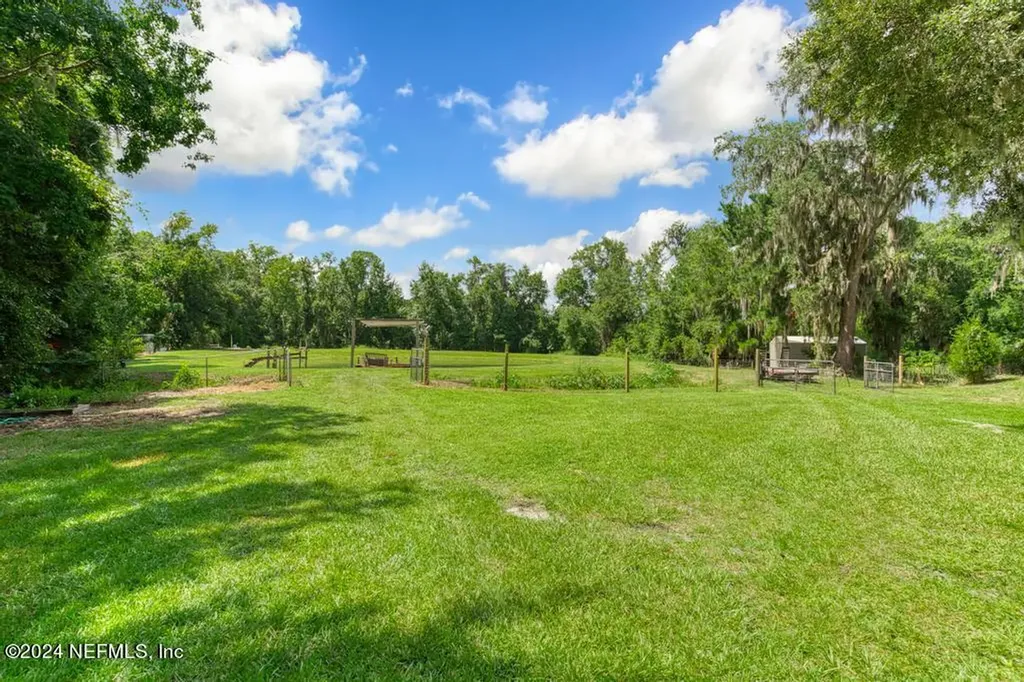 1242 King James Place Jacksonville FL 32218