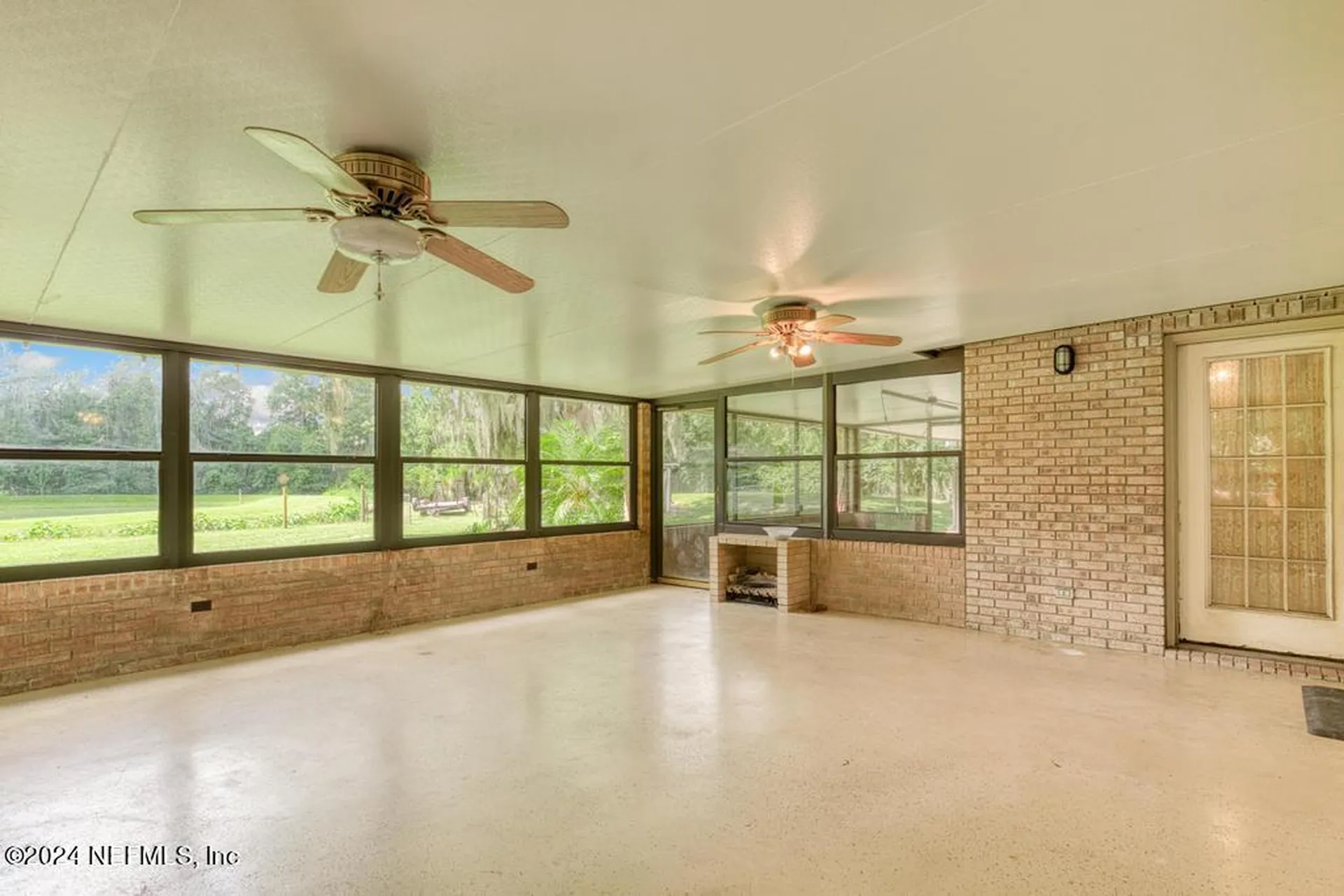 1242 King James Place Jacksonville FL 32218