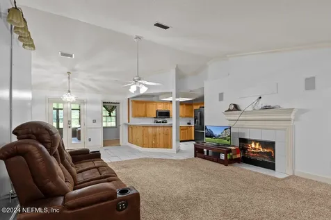 1242 King James Place Jacksonville FL 32218