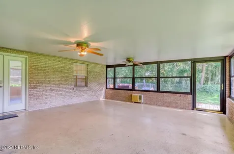 1242 King James Place Jacksonville FL 32218