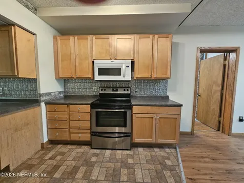 REM3175 Ravines Road Middleburg FL 32068