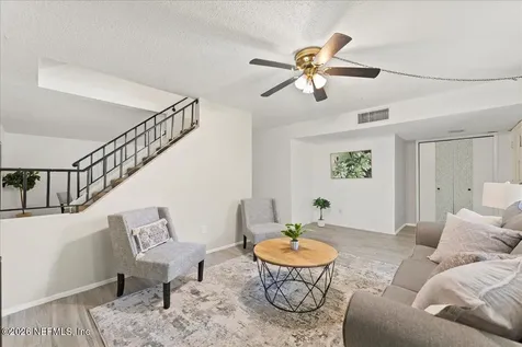 8140 Sutton Place Jacksonville FL 32217