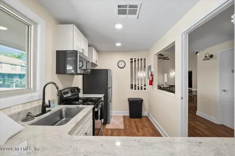 8140 Sutton Place Jacksonville FL 32217